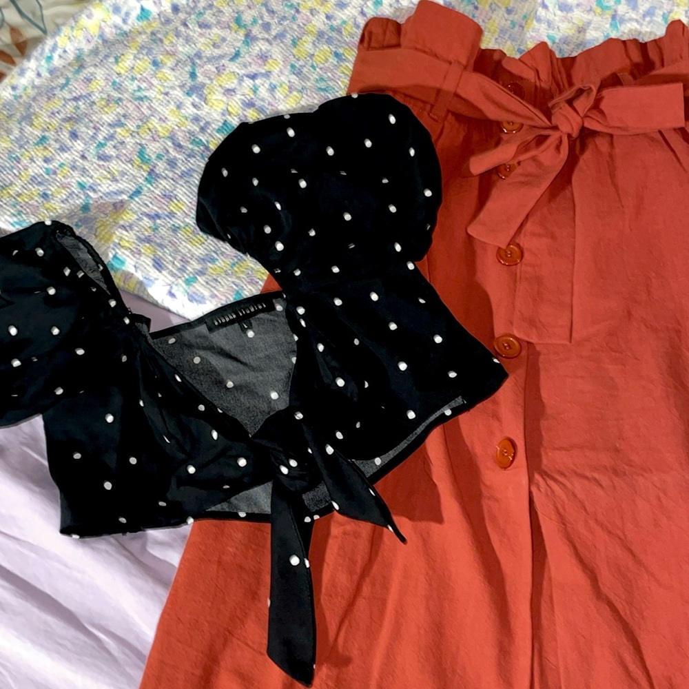 SUMMER OUTFIT BUNDLE 🕶️ POLKA DOT TIE FRONT CROP TOP & HIGH WAIST SKIRT